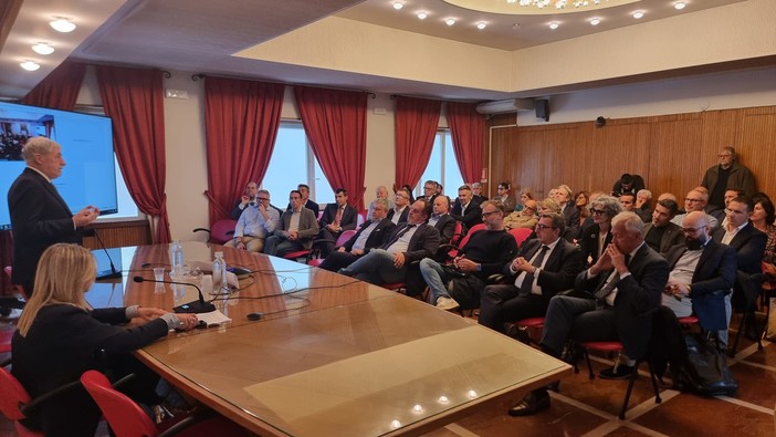 Regionali, Bucci agli industriali savonesi: "Sono al servizio dei liguri e non dei partiti a Roma" Regionali, Bucci agli industriali savonesi: "Sono al servizio dei liguri e non dei partiti a Roma"
