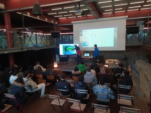 Istituto “Boselli Alberti Mazzini Da Vinci” di Savona: le classi terze CAT in visita didattica a Genova tra meteorologia, educazione civica e architettura