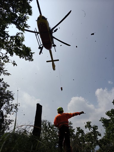 Biker infortunata sul sentiero Cacciatore a Calice Ligure: soccorsi mobilitati