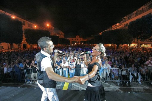 Pietra: per tutti i fan torna l'orchestra spettacolo Bagutti Pietra: per tutti i fan torna l'orchestra spettacolo Bagutti