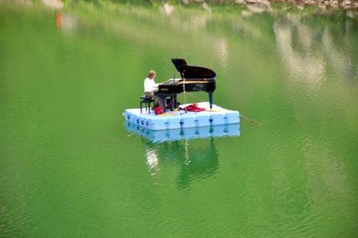Toirano: Concerto del Maestro Binaghi, pianoforte selvaggio che suona la natura