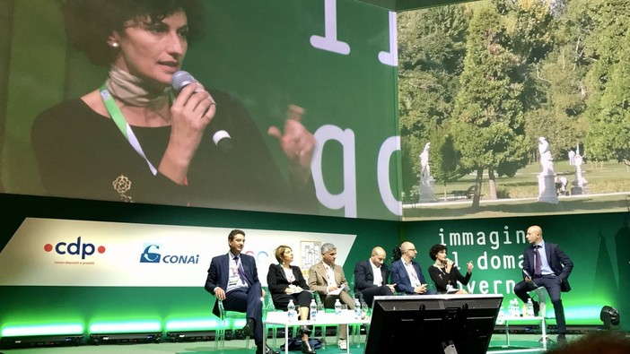 Il sindaco di Savona presenta la proposta "Sprar per minori" all'assemblea nazionale ANCI Il sindaco di Savona presenta la proposta "Sprar per minori" all'assemblea nazionale ANCI