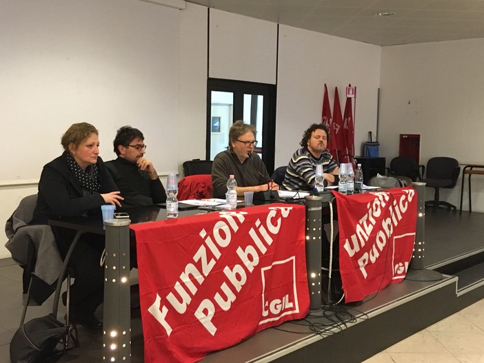 CGIL: "Come cambiano i contratti dei dipendenti della funzione locale"? Se ne parla a Savona CGIL: "Come cambiano i contratti dei dipendenti della funzione locale"? Se ne parla a Savona