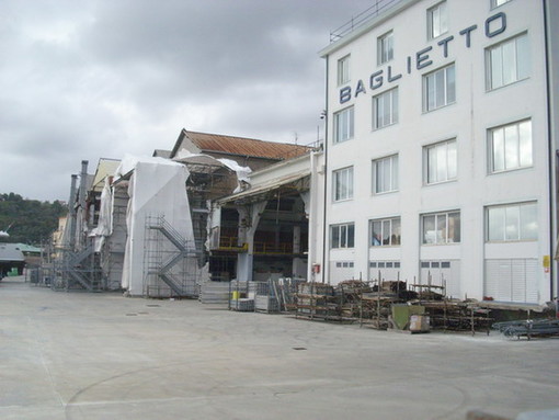 Varazze, via alla demolizione dei cantieri Baglietto: modificata la viabilità