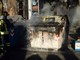 Savona: a fuoco un cassonetto in pieno giorno (foto e filmato)