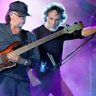 Oggi pomeriggio su Radio Onda Ligure l'intervista a Patrick Djivas, leggendario bassista della PFM