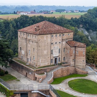 Foto: il Castello di Carrù, sede della BAM