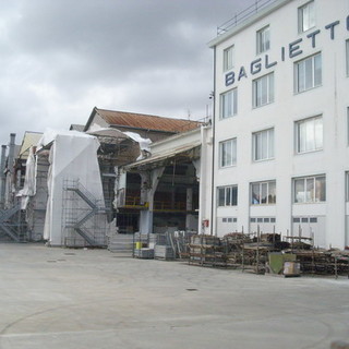 Varazze, via alla demolizione dei cantieri Baglietto: modificata la viabilità