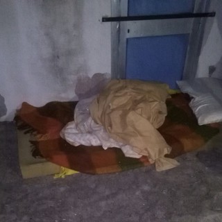 Edifici abbandonati, parchi e centri dello spaccio: notte di controlli per la polizia municipale di Loano