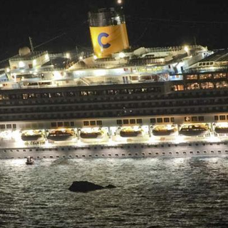 Naufragio Costa Concordia: 19 tedeschi denunciano Schettino e Ufficiali