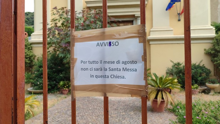 Abusi su minore, scena muta di Padre Melis davanti al Gip Abusi su minore, scena muta di Padre Melis davanti al Gip