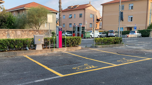 Loano, in arrivo quattro nuove postazioni di ricarica per veicoli elettrici (FOTO)