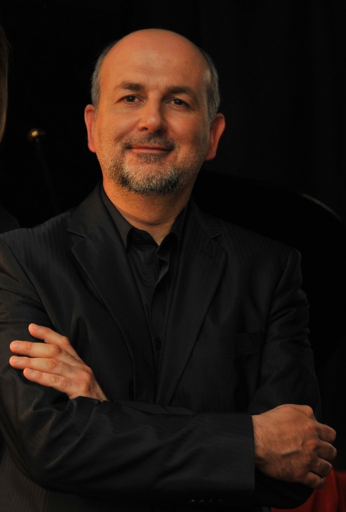 A Savona il filosofo del pop Claudio Sottocornola presenterà il nuovo libro "Varietà" A Savona il filosofo del pop Claudio Sottocornola presenterà il nuovo libro "Varietà"