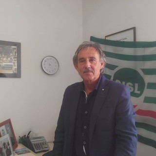 La Cisl analizza la mobilità a un mese dal crollo del ponte Morandi. Bosio lancia l'allarme. "Rischio di una Liguria divisa in due" La Cisl analizza la mobilità a un mese dal crollo del ponte Morandi. Bosio lancia l'allarme. "Rischio di una Liguria divisa in due"