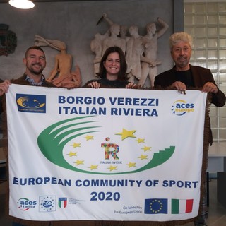 Borgio Verezzi riceve la bandiera della Comunità Europea dello sport 2020 Borgio Verezzi riceve la bandiera della Comunità Europea dello sport 2020