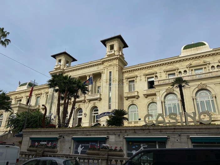 Il Casinò di Sanremo cala il "bis" di stelle: al Roof Garden arrivano il Pashà e il vincitore di MasterChef Il Casinò di Sanremo cala il "bis" di stelle: al Roof Garden arrivano il Pashà e il vincitore di MasterChef