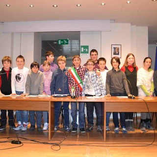 Spotorno, il Consiglio Comunale dei Ragazzi elabora le linee guida per la sicurezza informatica Spotorno, il Consiglio Comunale dei Ragazzi elabora le linee guida per la sicurezza informatica