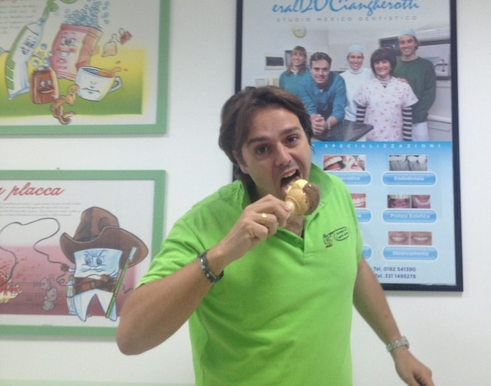 Ciangherotti alle prese con un gelato: ma non è ancora mezzanotte...