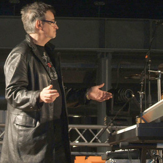 Spotorno: spostato alla Sala Palace per allerta meteo il concerto di Claudio Simonetti