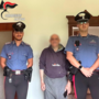 "Sono solo e non ho nulla da mangiare": i Carabinieri vanno a casa sua e gli fanno la spesa "Sono solo e non ho nulla da mangiare": i Carabinieri vanno a casa sua e gli fanno la spesa