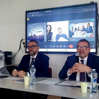 “Camminare per testimoniare la verità. Neanche la paura fermerà i nostri passi”: convegno sulla legalità al Falcone di Loano