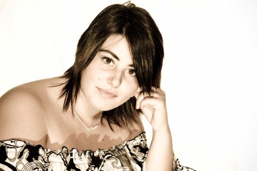 La cantante tovese Chiara Granero domenica alle semifinali di Liguria Selection Music show