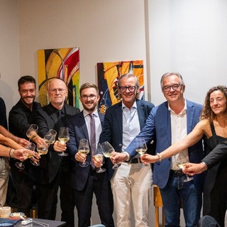 L’Hostaria del Viale di Albenga chiude il ciclo delle “Cene in Nero” del 2025 L’Hostaria del Viale di Albenga chiude il ciclo delle “Cene in Nero” del 2025