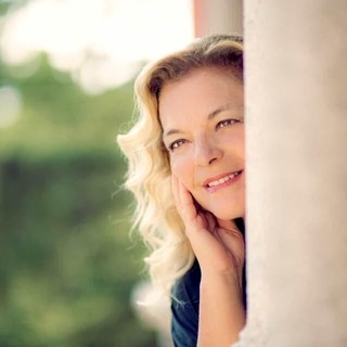 "Riflessi di primavera" a Savona nel concerto della pianista Cinzia Bartoli