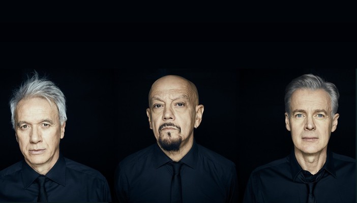 Splende il calendario Vip 2018 del Casinò di Sanremo. Arrivano Enrico Ruggeri e i Decibel Splende il calendario Vip 2018 del Casinò di Sanremo. Arrivano Enrico Ruggeri e i Decibel