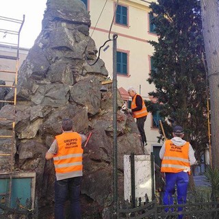 Celle, gli alpini sistemano il monumento ai caduti (FOTO) Celle, gli alpini sistemano il monumento ai caduti (FOTO)