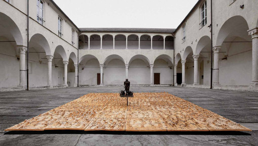A Finale la mostra di Selim Addullah, "Passo tra i passi"