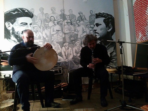 Stasera a Cairo le magiche atmosfere per cornamuse, fiati e percussioni dei Cabit Duo