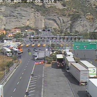 Incidente in autostrada ad Albisola: disagi fino a Ventimiglia e in Costa Azzurra