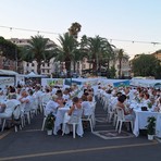 Albenga, oltre 300 persone alla Cena in Bianco per la Croce Bianca: inaugurati una nuova automedica e un defibrillatore Albenga, oltre 300 persone alla Cena in Bianco per la Croce Bianca: inaugurati una nuova automedica e un defibrillatore