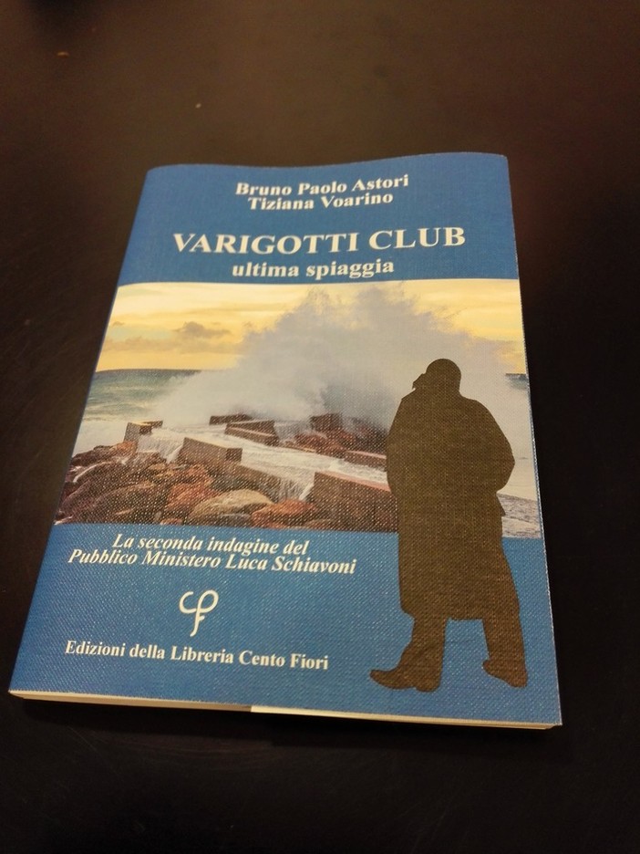 Piaggio di Villanova d'Albenga, i sindaci del comprensorio sfilano accanto ai lavoratori per chiedere il rispetto degli accordi