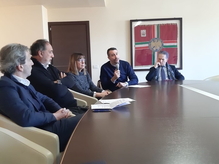 Savona, Asfoter, Cescot e Lgo insieme con nuovi corsi per migliorare il turismo, Bertino (Confcommercio): "Senza formazione non si va da nessuna parte" Savona, Asfoter, Cescot e Lgo insieme con nuovi corsi per migliorare il turismo, Bertino (Confcommercio): "Senza formazione non si va da nessuna parte"