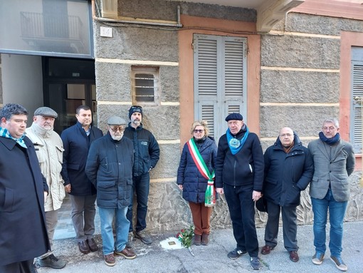 Celle, posizionata una pietra d'inciampo in ricordo del deportato Angelo Arecco (FOTO)