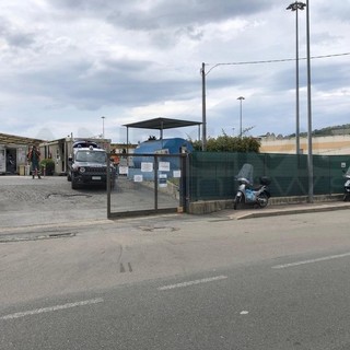 Controlli nelle aziende che hanno lavorato al ponte 'Morandi': questa mattina carabinieri e Finanza alla Docks, tutto in regola