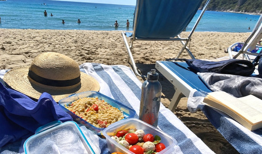 Cibo in spiaggia, Mare Libero: "I gestori non possono vietare di portarlo da casa" Cibo in spiaggia, Mare Libero: "I gestori non possono vietare di portarlo da casa"