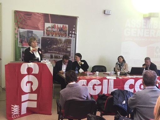 Elezioni provinciali CGIL, Camusso: "Sull'area di crisi ancora molto lavoro da fare" Elezioni provinciali CGIL, Camusso: "Sull'area di crisi ancora molto lavoro da fare"
