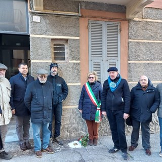 Celle, posizionata una pietra d'inciampo in ricordo del deportato Angelo Arecco (FOTO)