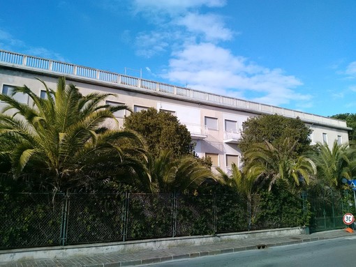 Ceriale: degrado e problemi di sicurezza nell’ex colonia Veronese, il sindaco provvede con un'ordinanza ed impone un intervento immediato Ceriale: degrado e problemi di sicurezza nell’ex colonia Veronese, il sindaco provvede con un'ordinanza ed impone un intervento immediato