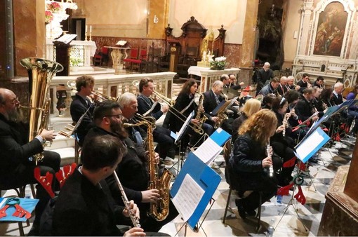 Un successo il concerto natalizio della Banda Musicale 'Città di Alassio'
