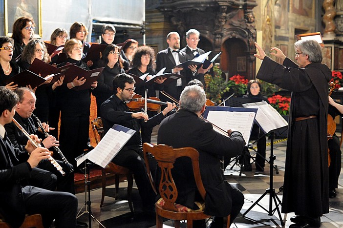 Sabato 22 novembre prosegue la rassegna Pro Musica Antiqua con il concerto del Coro “S. Pietro” Sabato 22 novembre prosegue la rassegna Pro Musica Antiqua con il concerto del Coro “S. Pietro”