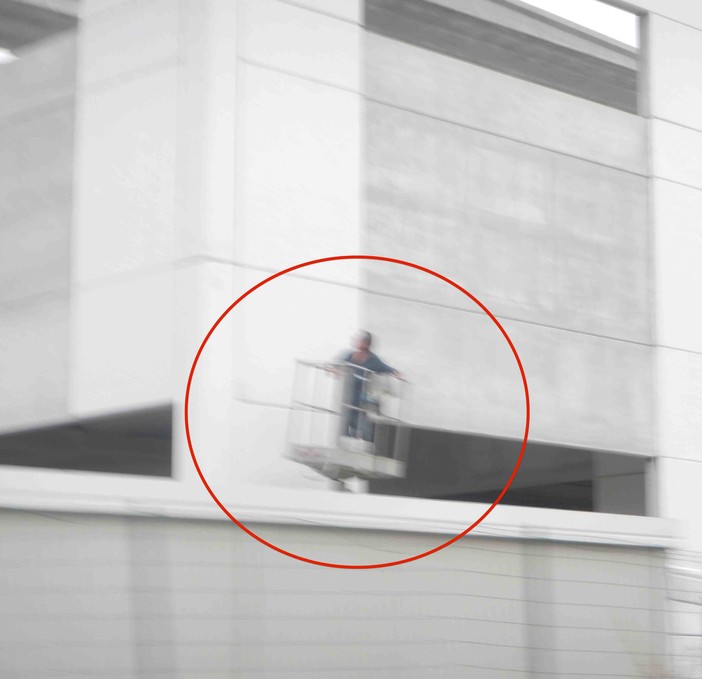 Mentre a Savona si parla di sicurezza sul lavoro, abbiam fatto un giro per cantieri... Mentre a Savona si parla di sicurezza sul lavoro, abbiam fatto un giro per cantieri...