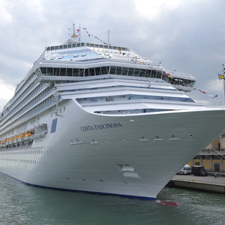 Assalto al museo di Tunisi, stanno bene i sei passeggeri della Costa Fascinosa: 22 morti nell'attacco