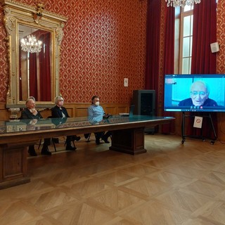 Savona, gli studenti della scuola per adulti incontrano i partigiani Gin e Diego: "La Resistenza aveva restituito l'onore che l'Italia aveva perso" (FOTO) Savona, gli studenti della scuola per adulti incontrano i partigiani Gin e Diego: "La Resistenza aveva restituito l'onore che l'Italia aveva perso" (FOTO)
