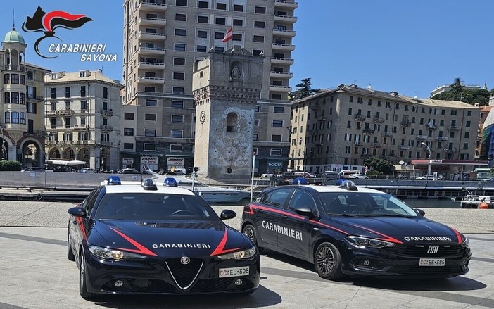 Savona, spaccio di droga in piazza del Popolo: due denunce