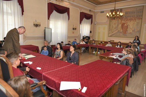 Il sindaco di Alassio incontra gli allievi della prima media salesiana Il sindaco di Alassio incontra gli allievi della prima media salesiana