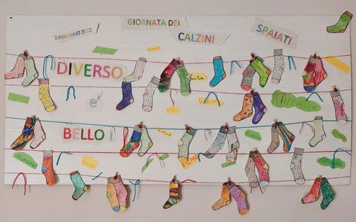 Oggi è la giornata dei calzini spaiati